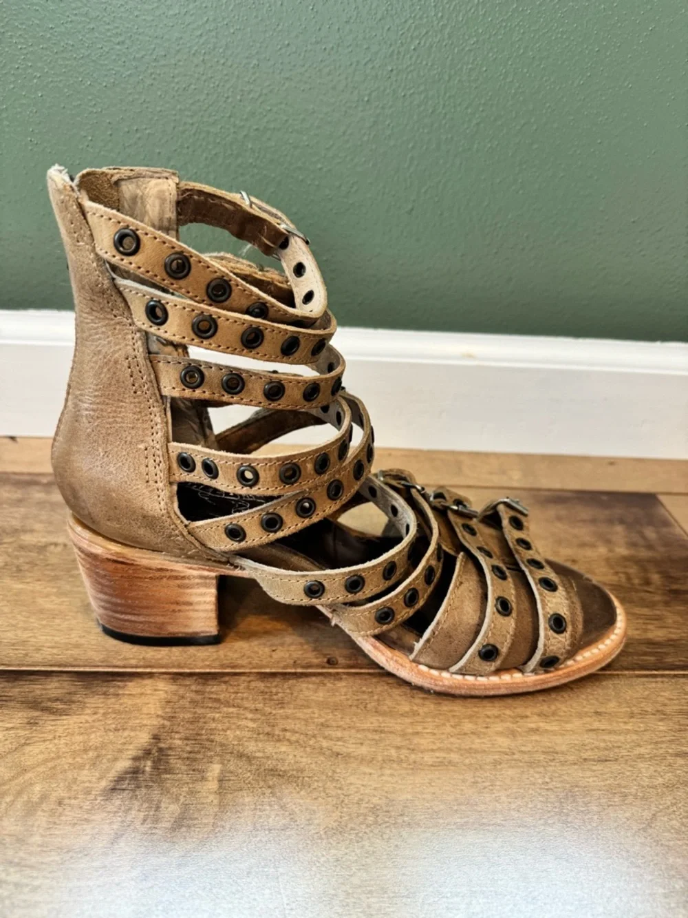 Freebird Cassandra (New without Box) - Size 7 - Picture 11 of 13